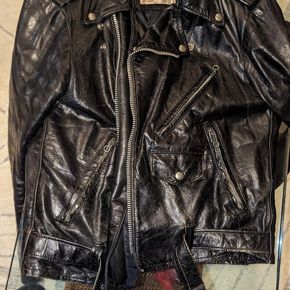 Leather Shop Classic Black Leather motorcycle Jacket. 1979 - Picture 6 of 15